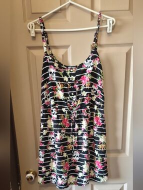 Hot Topic Black Floral And Skull Sun Dress
